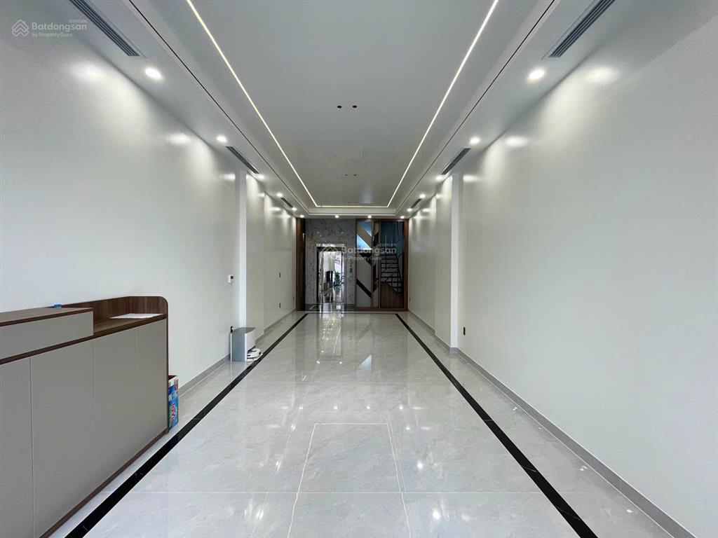  nhà 7 tầng thang máy tuyến 2 lê hồng phong