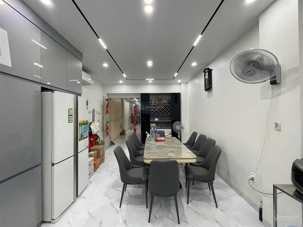 Nhà 6,5 tầng 2 mặt thoáng dân xây độc lập phố lê lợi nhà mặt ngõ, ô tô đỗ trong nhà