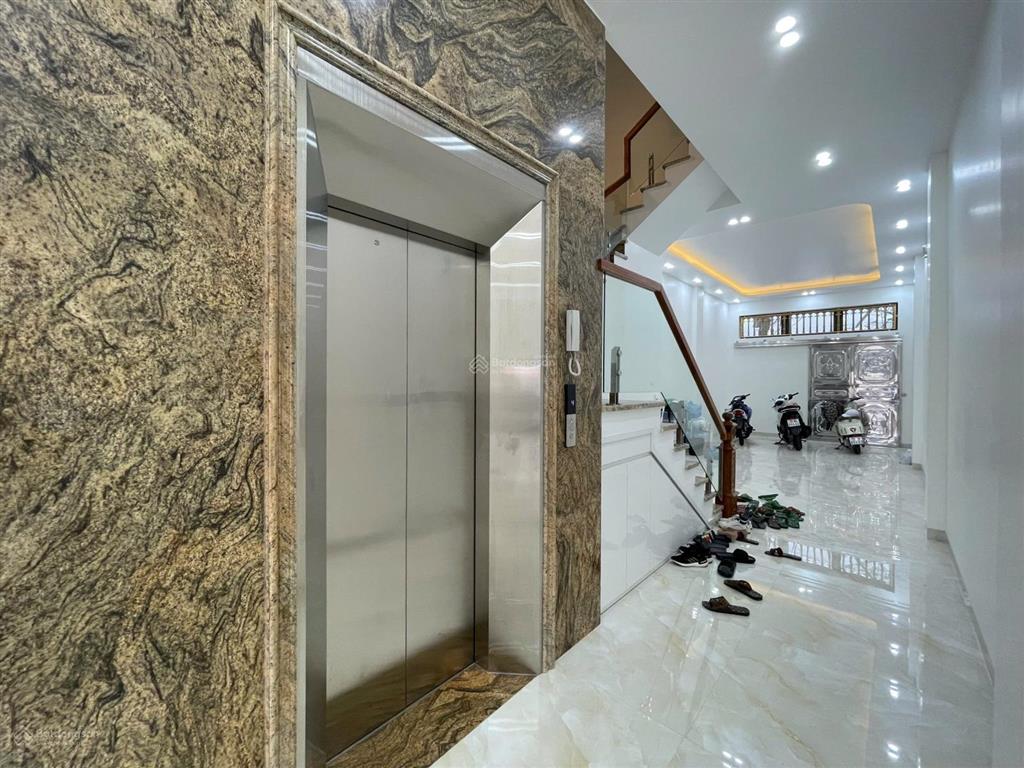 Nhà 6,5 tầng 2 mặt thoáng dân xây độc lập phố lê lợi nhà mặt ngõ, ô tô đỗ trong nhà