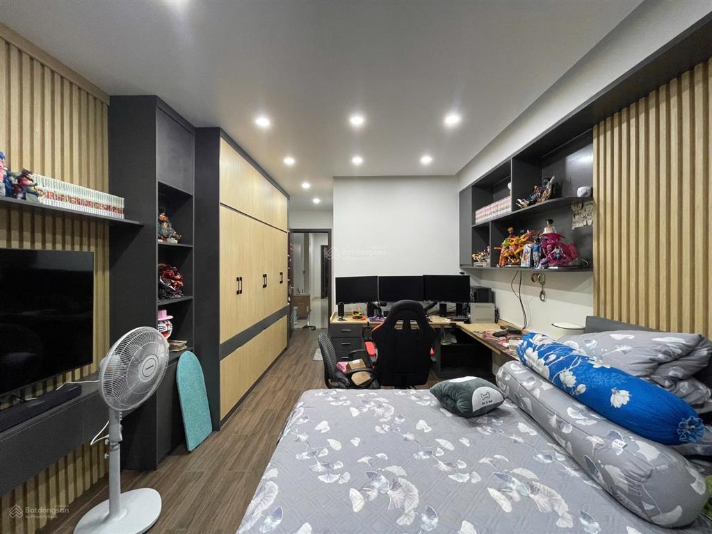 Nhà 6,5 tầng 2 mặt thoáng dân xây độc lập phố lê lợi nhà mặt ngõ, ô tô đỗ trong nhà