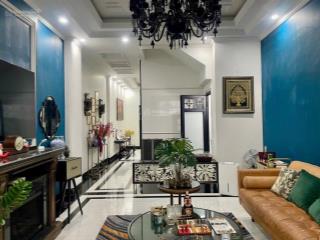  chị gái bán căn nhà đẹp xây 5 tầng thang máy mặt đường khu phân lô ngay big c hải phòng