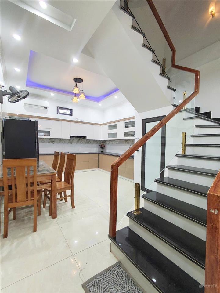 Chủ nhà làm ăn phát đạt, chuyển lên nhà lớn hơn nên cần bán căn nhà tâm huyết!