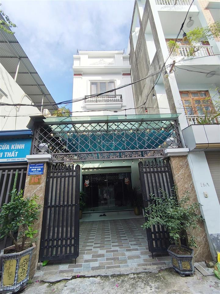 Chủ nhà làm ăn phát đạt, chuyển lên nhà lớn hơn nên cần bán căn nhà tâm huyết!