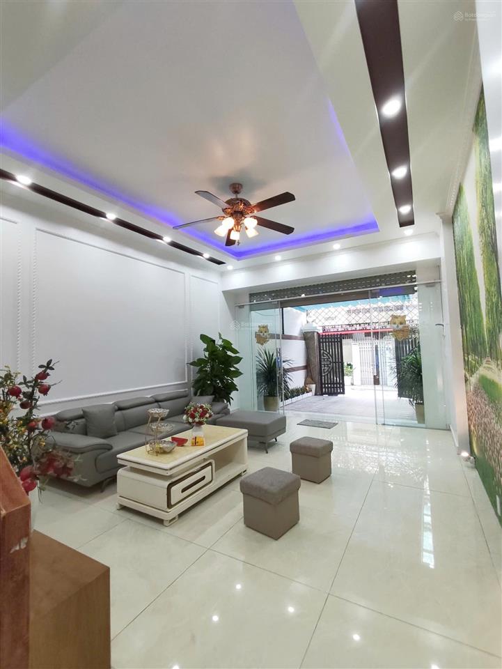Chủ nhà làm ăn phát đạt, chuyển lên nhà lớn hơn nên cần bán căn nhà tâm huyết!