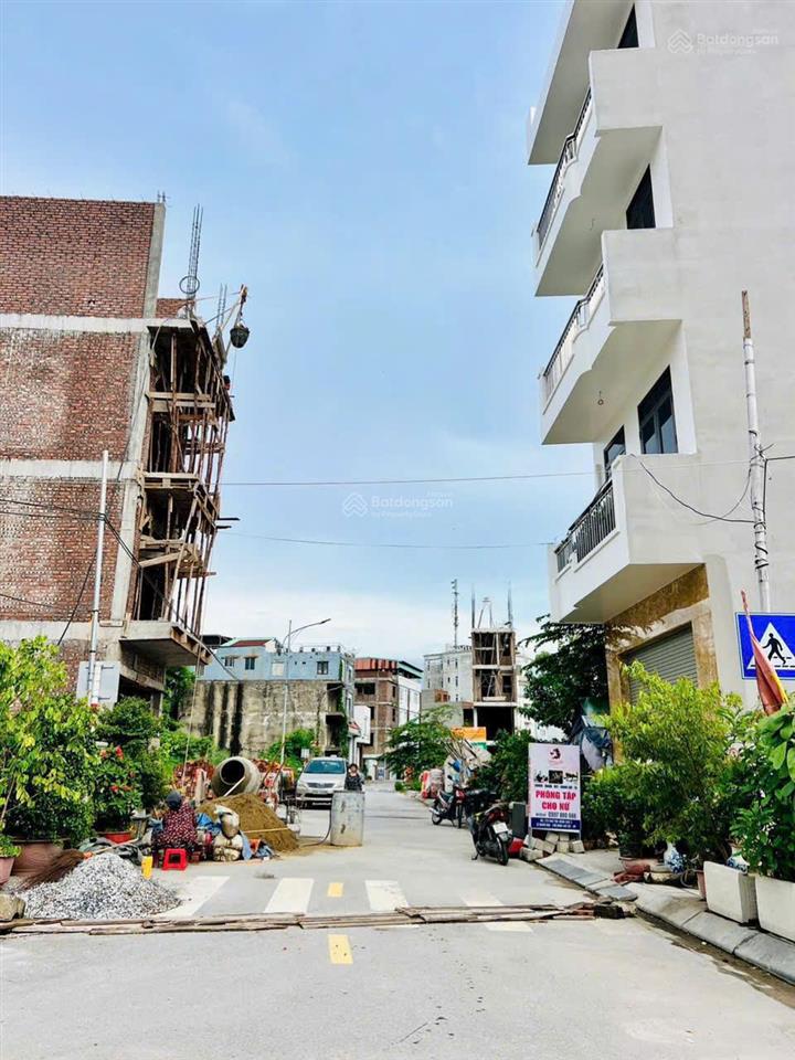 Lô đất hoa hậu ở tđc lê quang đạo  đồng ninh
