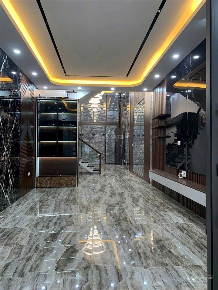 Bán nhà mặt đường tô vũ  văn cao