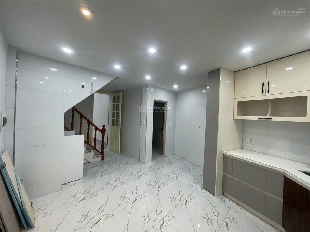 Chủ gửi bán nhà mặt đường hùng vương  vị trí đẹp, kinh doanh tốt