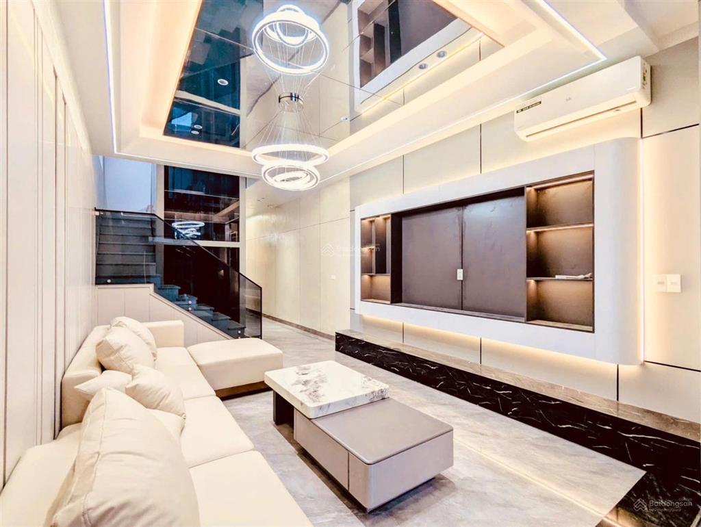 Nhà đẹp thang máy  full nội thất tuyến 2 lê lợi