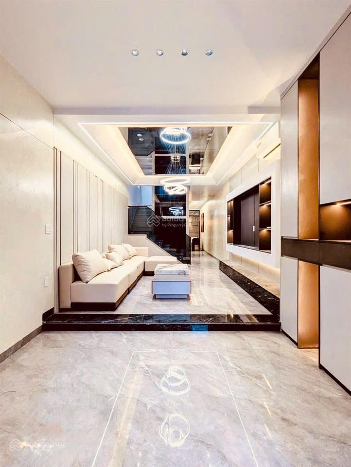 Nhà đẹp thang máy  full nội thất tuyến 2 lê lợi