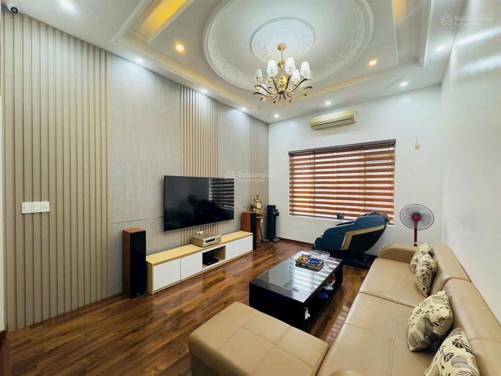 Nhà mặt đường 30m lô lê hồng phong !!!