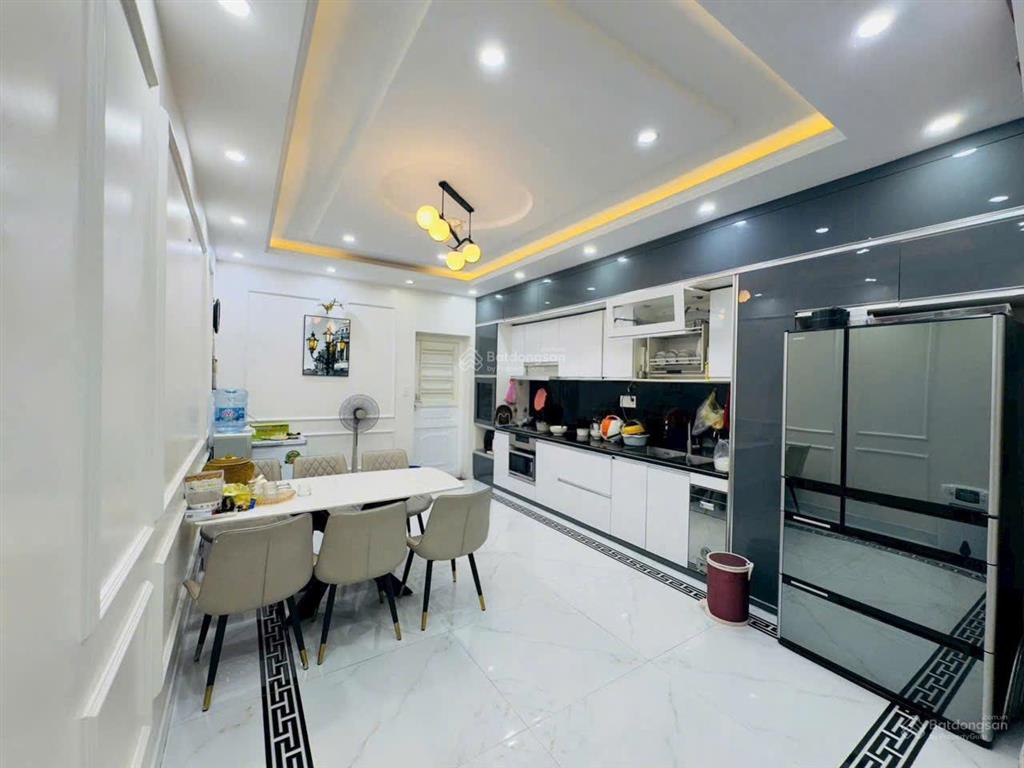 Nhà mặt đường 30m lô lê hồng phong !!!