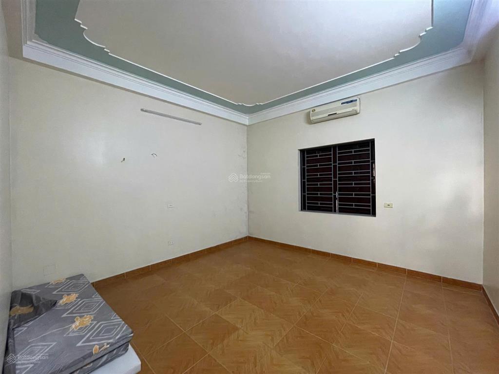 Nhà 3,5 tầng sân cổng view công viên khu phân lô pg an đồng