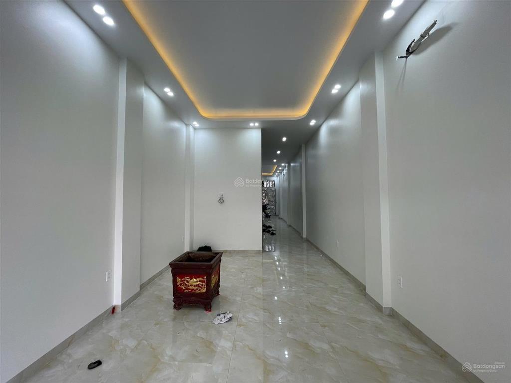 Nhà 6,5 tầng 2 mặt thoáng dân xây độc lập phố lê lợi. nhà mặt ngõ, ô tô đỗ trong nhà