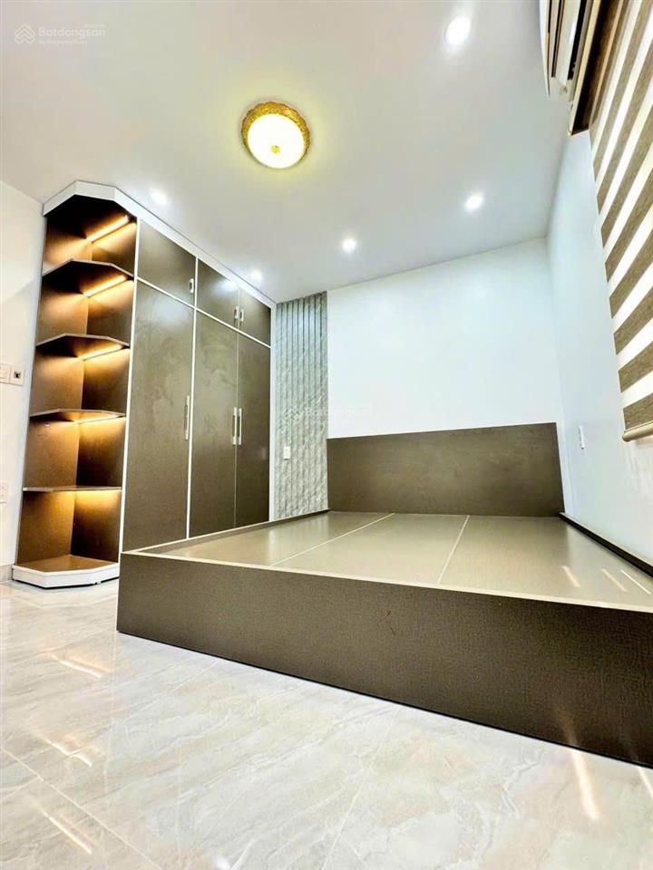 Nhà đẹp lê lợi  sân cổng riêng biệt  chỉ việc xách vali về ở!