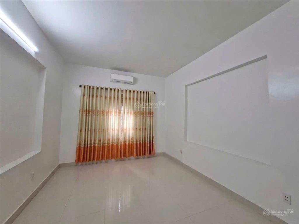  bán nhà lô 9 đường lê hồng phonghải phòng