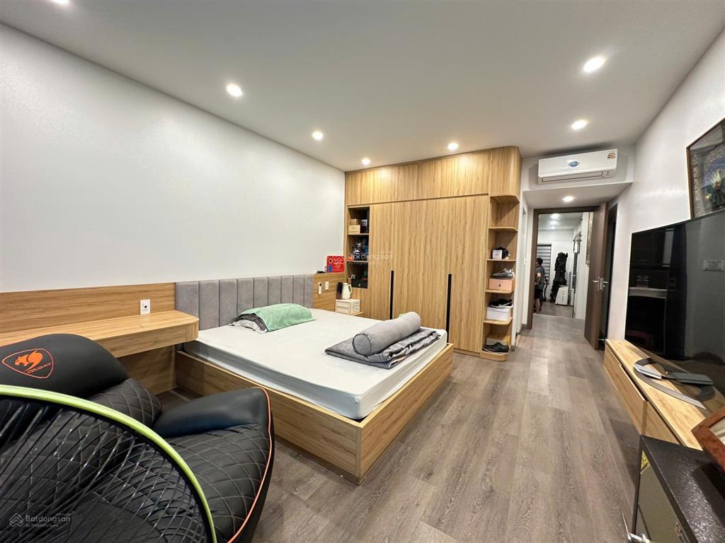 Nhà mặt đường 15m khu phân lô lê hồng phong, quận ngô quyền