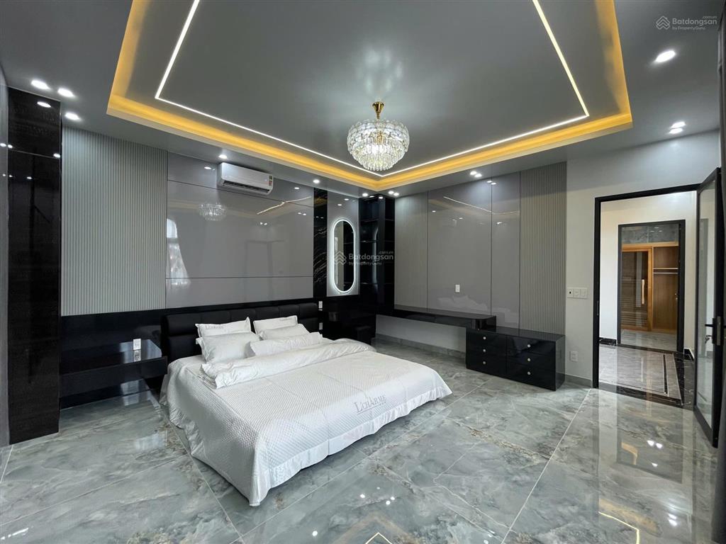 Bán nhà phố đông khê 5 tầng thang máy độc lập mới keng