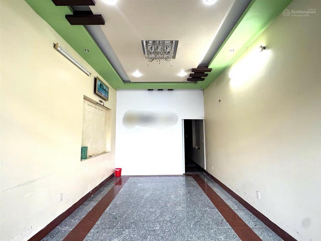 Chủ gửi bán nhà mặt đường 30m lô 27 lê hồng phong
