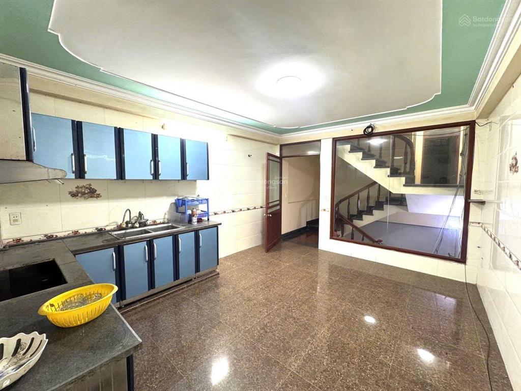 Chủ gửi bán nhà mặt đường 30m lô 27 lê hồng phong