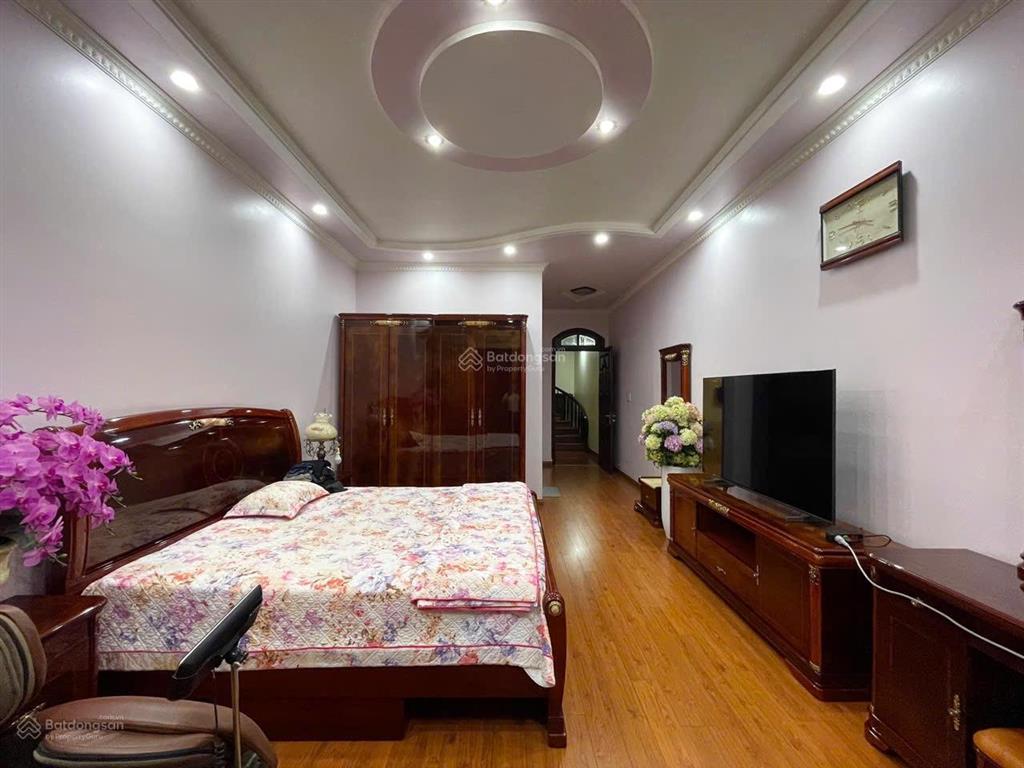 Bán nhà mặt đường văn cao nhà đẹp, nội thất cao cấp
