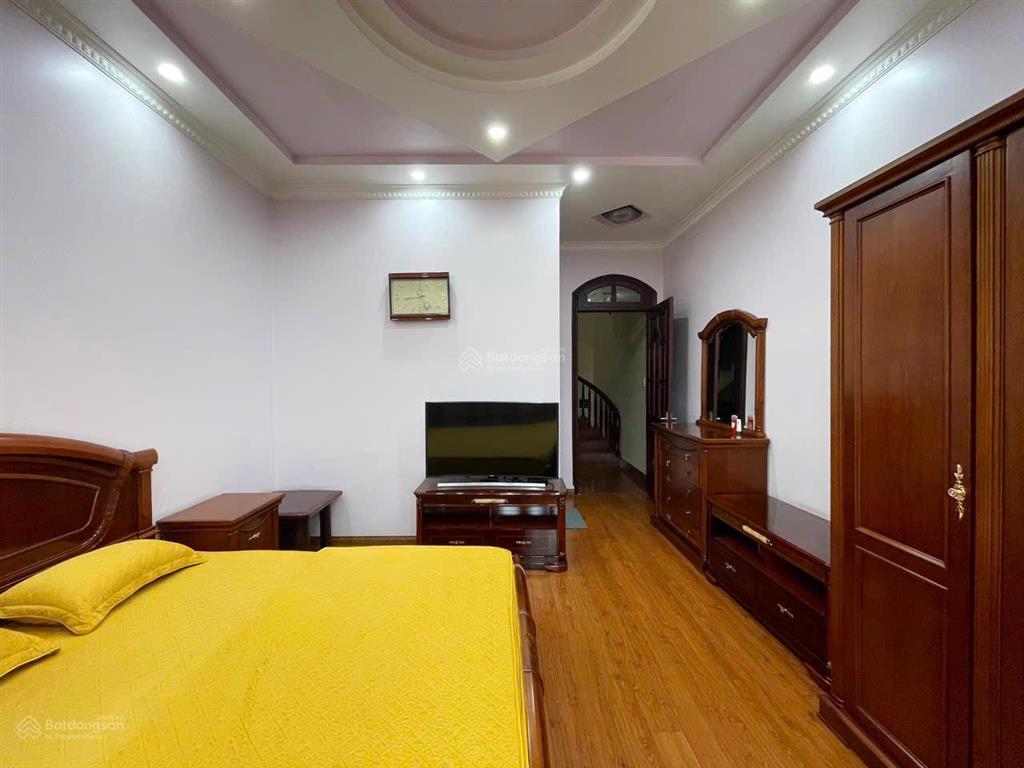 Bán nhà mặt đường văn cao nhà đẹp, nội thất cao cấp