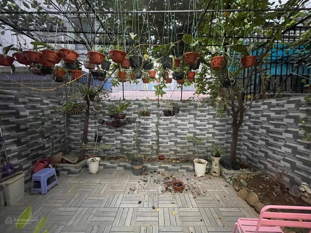 Bán nhà mặt ngõ trung lực ngõ ô tô tránh nhau nhà còn rất mới