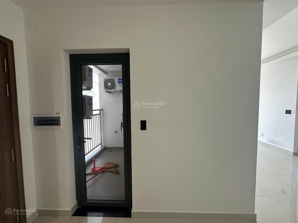 Cần bán nhanh căn 2pn q7 riverside 3.8 tỷ view sông có hđmb, bao thuế phí.  0902 651 ***