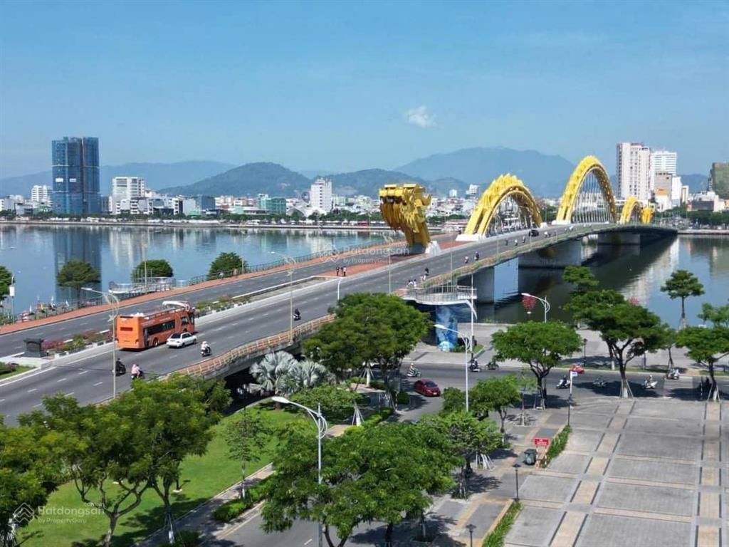 Đất ngô quyền sát cầu rồng, mt 7m nở hậu 10,7m, đất đẹp, thông chợ đêm, đông giang