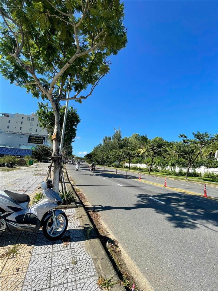 Bán đất đường trường sa, đối diện resort marriott da nang
diện tích 300m ngang 10m cực đẹp