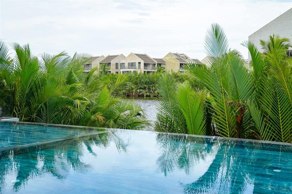 Bán căn biệt thự dự án casamia view sông hội an. diện tích đất 303m,ngoài mặt sông 150m được sử dụg