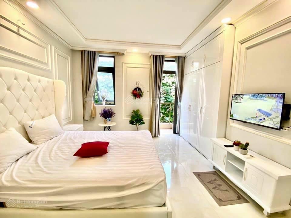Chính chủ cần bán tòa nhà căn hộ dịch vụ cao cấp bao gồm 45 phòng đầy đủ nội thất, thang máy