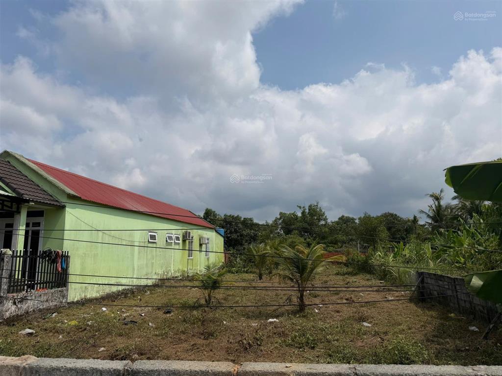 Bán đất bến tràm, phú quốc, đường rộng 10m, diện tích 500m2 có 100m2 thổ cư