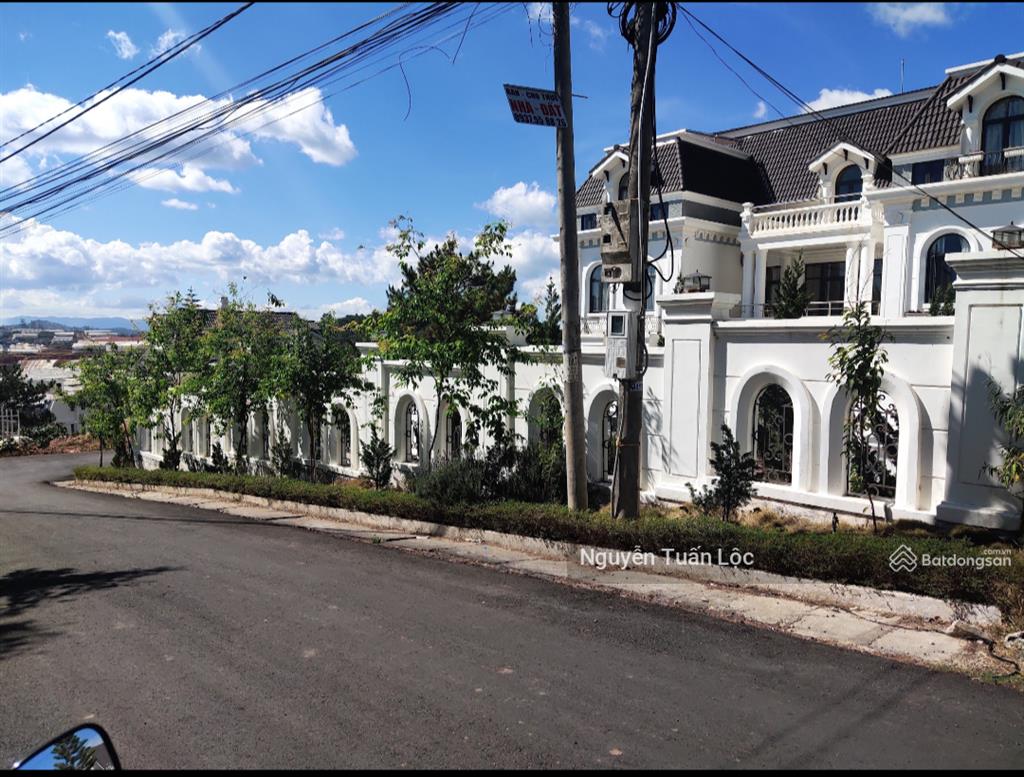 Cần bán lô đất siêu vip khu đồi huy hoàng đà lạt 2500m², giá cạnh tranh khu vực, chỉ còn 1 lô