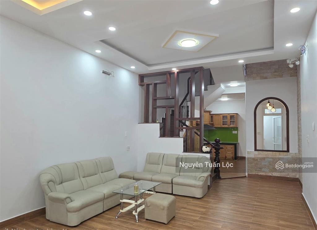 Chính chủ cần bán nhà mặt tiền khu golf valley, phường 2, đà lạt, thích hợp để ở hoặc kinh doanh