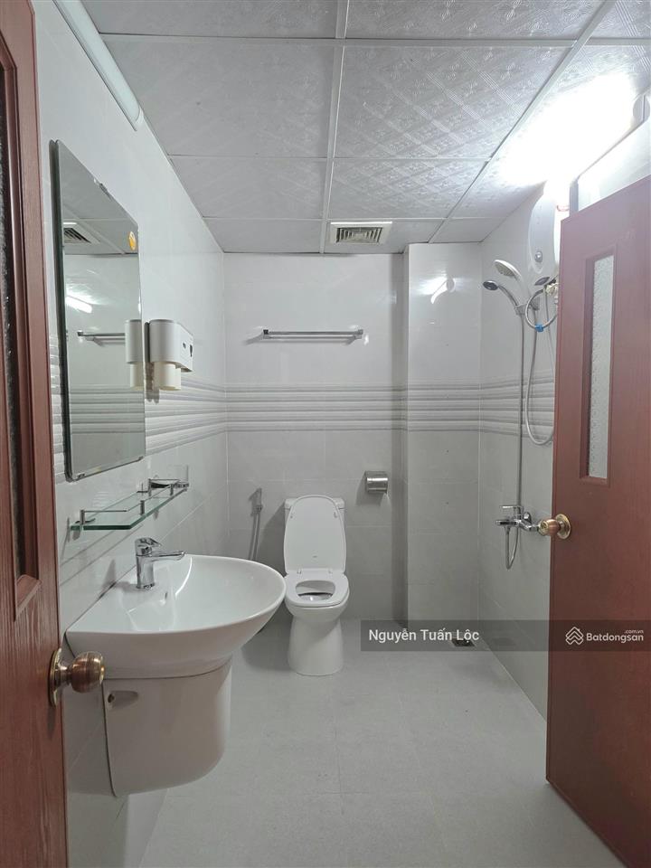 Chính chủ cần bán nhà mặt tiền khu golf valley, phường 2, đà lạt, thích hợp để ở hoặc kinh doanh