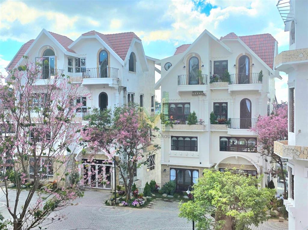 Chính chủ đầu tư mở bán khu biệt thự đà lạt phong cách pháp, với tên gọi "la cerise dalat villas