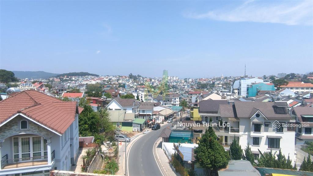 Cần bán villa gần 500m2 ba mặt tiền chính tô hiến thành, đà lạt, siêu view nhìn thành phố.