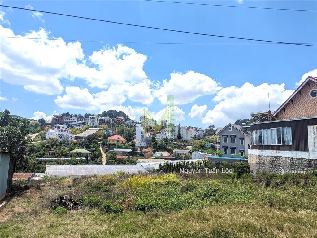 Bán gấp lô đất đẹp 780m2 view thông, hai mặt tiền đường chính nam hồ, đà lạt, giá chỉ 25 tỷ