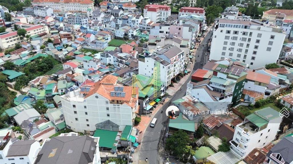 Bán lô đất 518m2 phù hợp xây dựng khách sạn, ngay trung tâm đà lạt, hai mặt tiền đường lớn