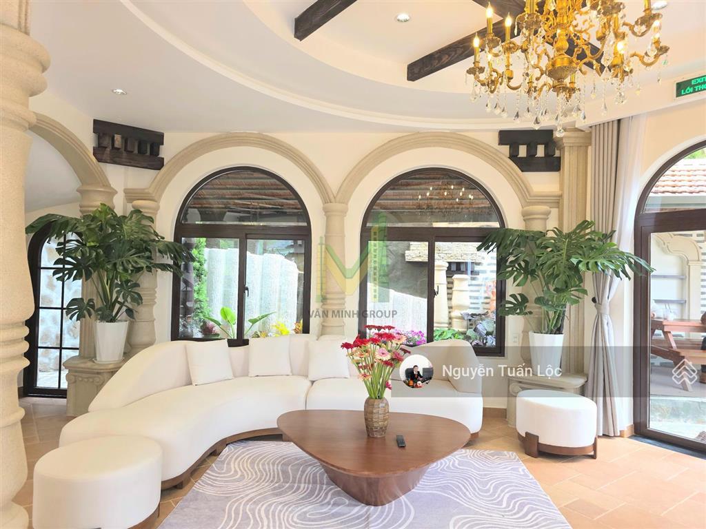 Chính chủ cần bán villa sân vườn kiểu pháp tại khu biệt thự an sơn, đà lạt, có hồ cá koi, thang máy