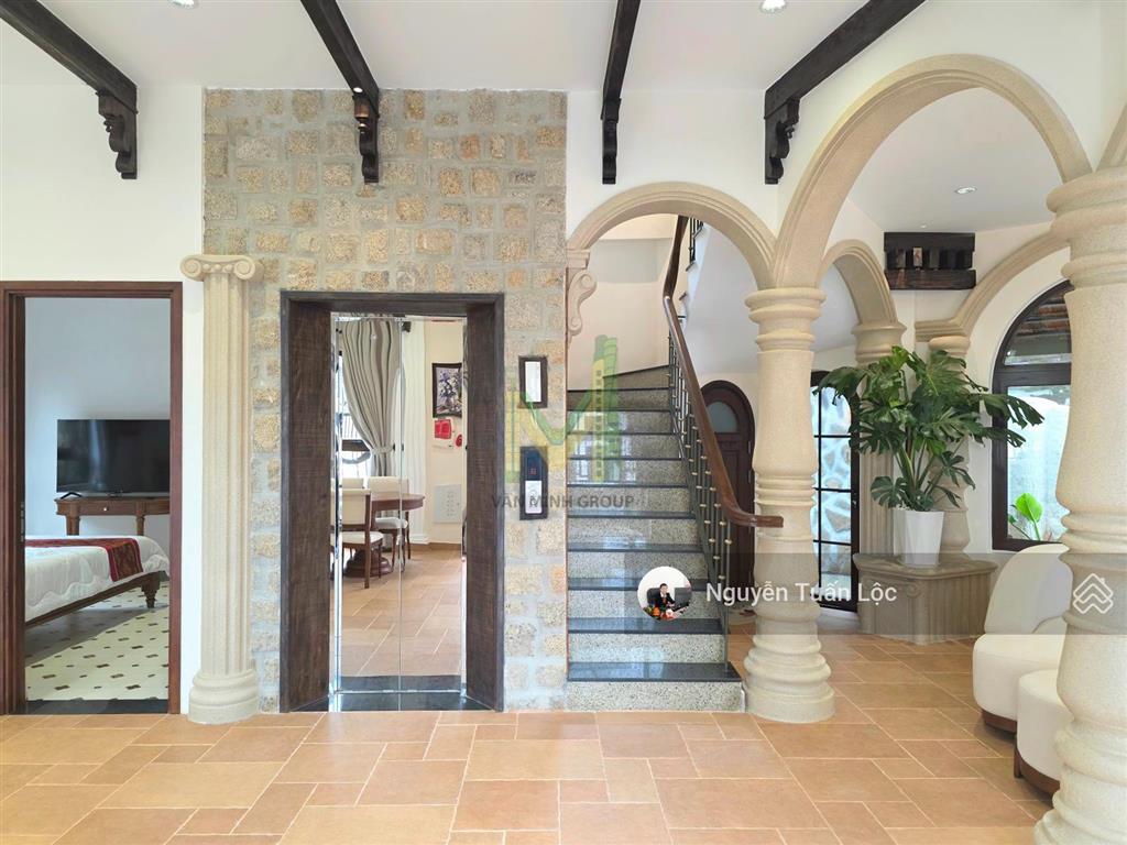 Chính chủ cần bán villa sân vườn kiểu pháp tại khu biệt thự an sơn, đà lạt, có hồ cá koi, thang máy