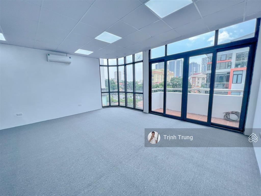 Cho thuê liền kề hdmon hàm nghi, lê đức thọ làm văn phòng, kinh doanh bán hàng giá 11 tr/tháng