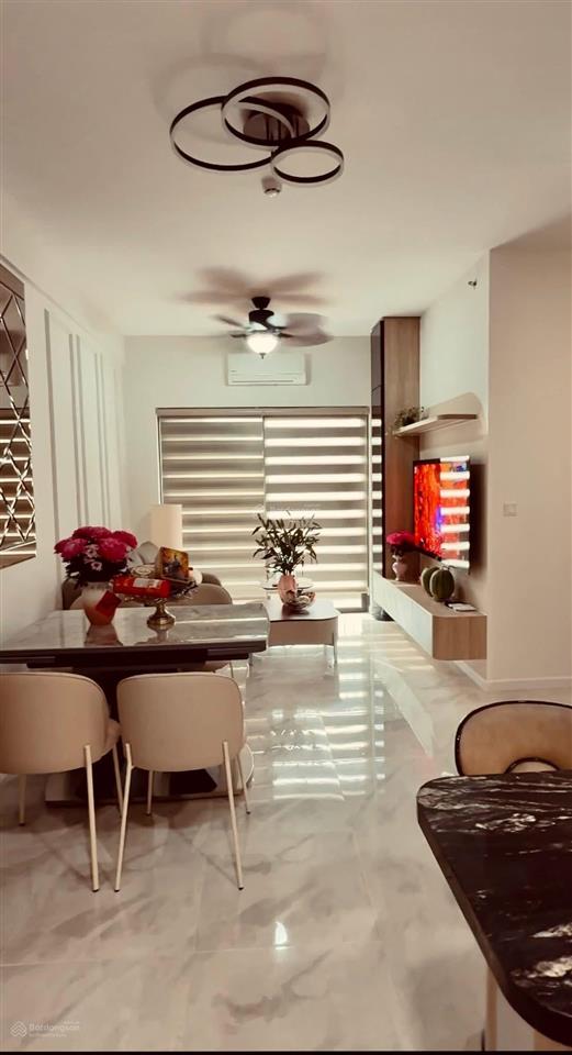 Cần bán căn hộ harmona 2pn view đông nam giá 4.3 tỷ  0938 694 ***
