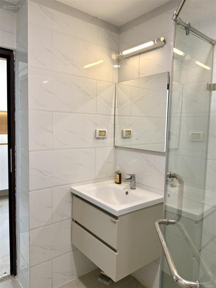Bán căn hộ đã cải tạo, thiết kế đẹp tại 26 liễu giai, 10,8 tỷ, 70m2, nhiều tiện ích