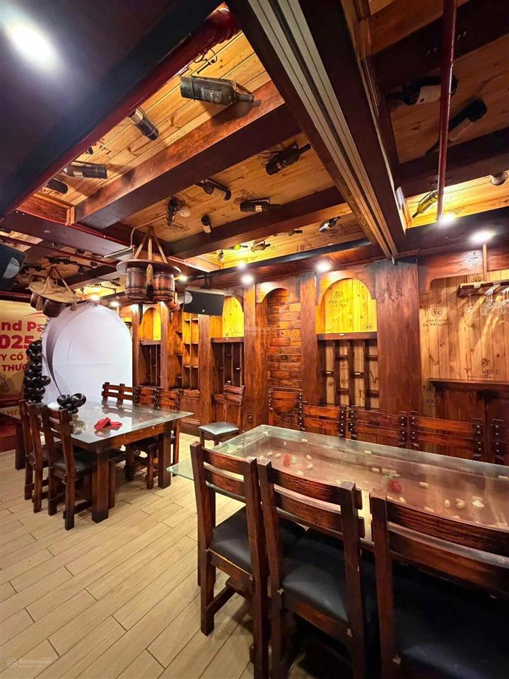 Bán nhà mt phổ quang, tân bình, 6,1x29m, hầm 8 tầng  đang cho thuê 180 triệu/tháng, giá 68 tỷ
