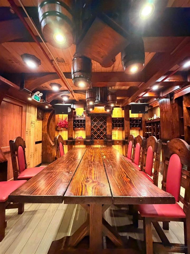 Bán nhà mt phổ quang, tân bình, 6,1x29m, hầm 8 tầng  đang cho thuê 180 triệu/tháng, giá 68 tỷ