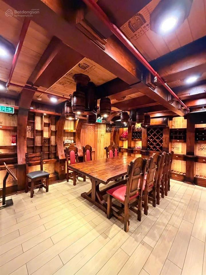 Bán nhà mt phổ quang, tân bình, 6,1x29m, hầm 8 tầng  đang cho thuê 180 triệu/tháng, giá 68 tỷ