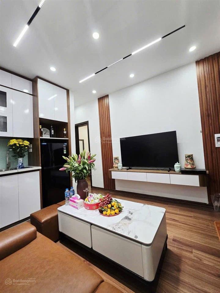 Bán nhà tập thể ngõ 84 chùa láng đt sổ 28m2, thực tế 55m2t2 giá chỉ 3.56 tỷ, ô tô đỗ chân cầu thang
