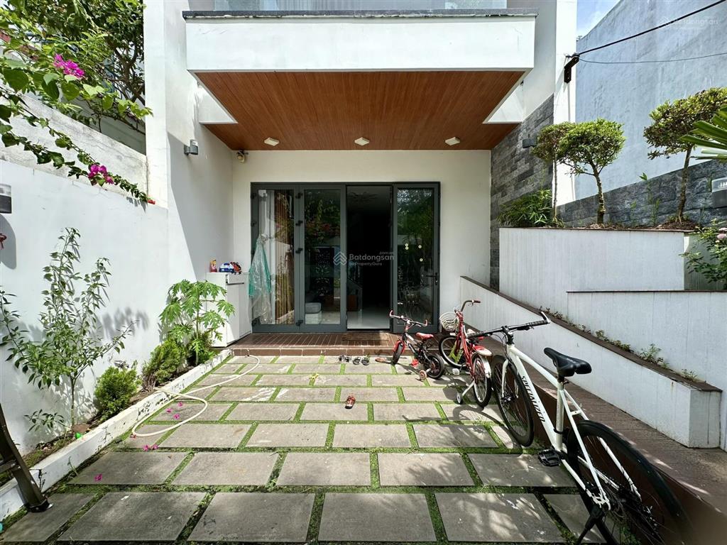 Cho thuê nhà đẹp tại nam việt á, 3 phòng ngủ