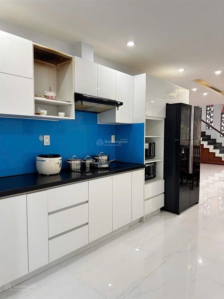 Cho thuê nhà rộng gồm 4 phòng ngủ tại hòa cường bắc, gần đường 2/9